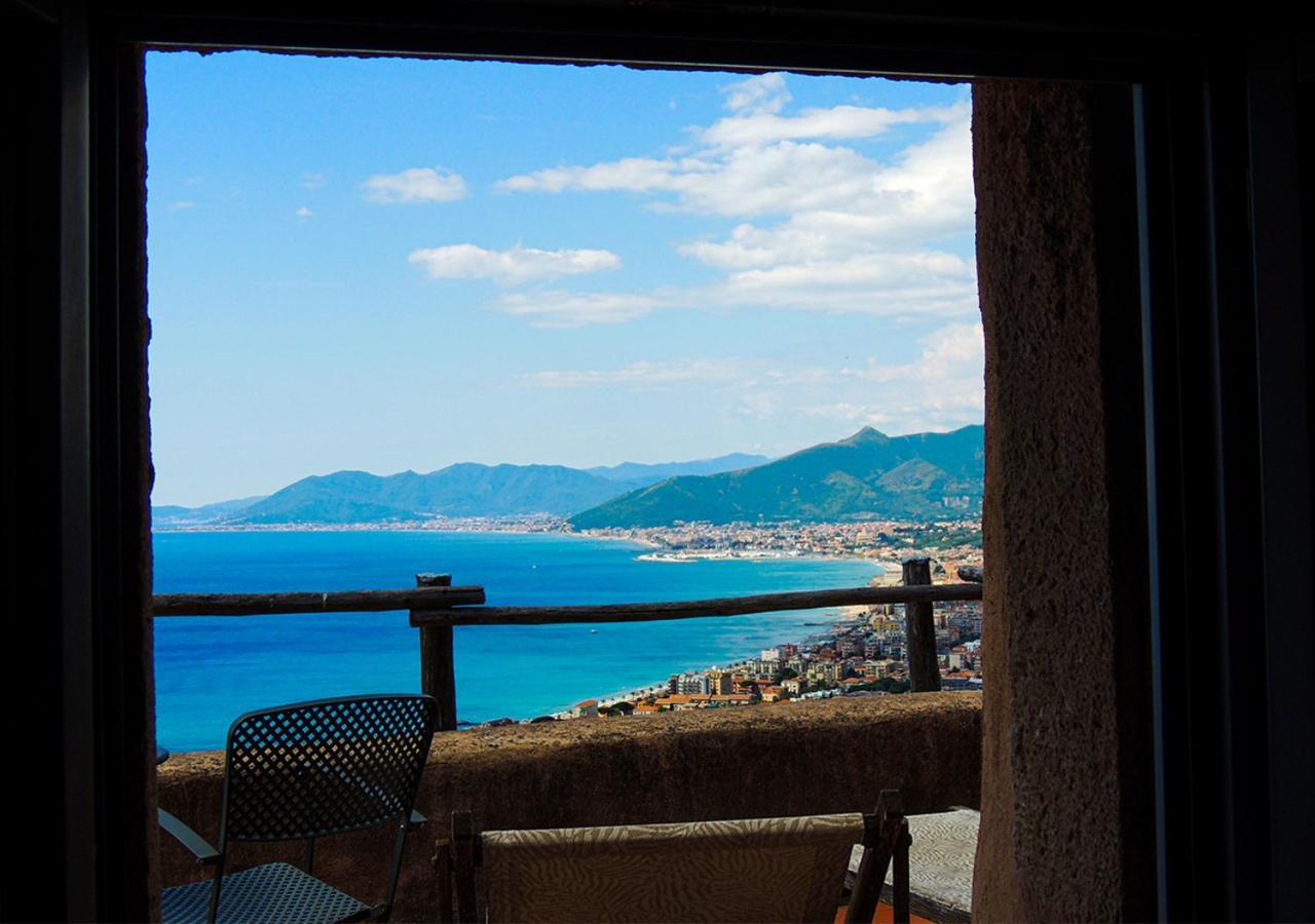 Blu Oltremare Bed and Breakfast Borgio Verezzi Buitenkant foto