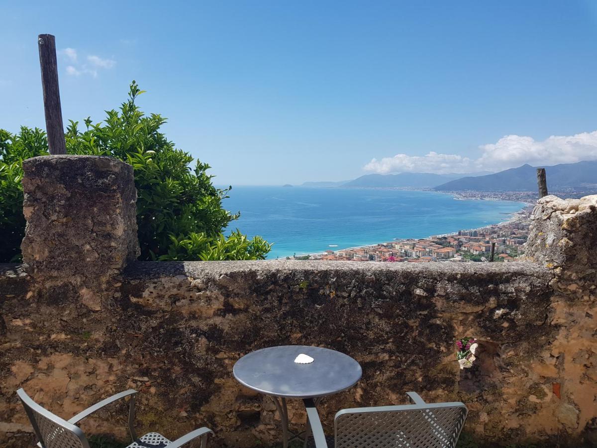 Blu Oltremare Bed and Breakfast Borgio Verezzi Buitenkant foto
