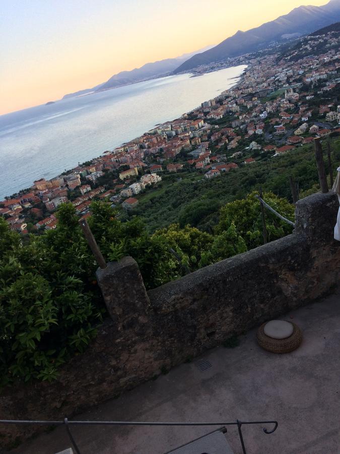 Blu Oltremare Bed and Breakfast Borgio Verezzi Buitenkant foto
